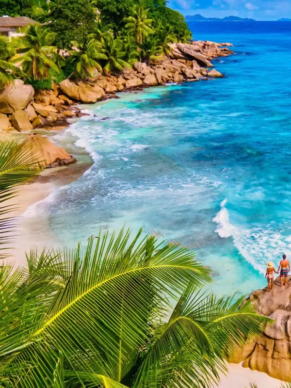 la-digue-island.webp